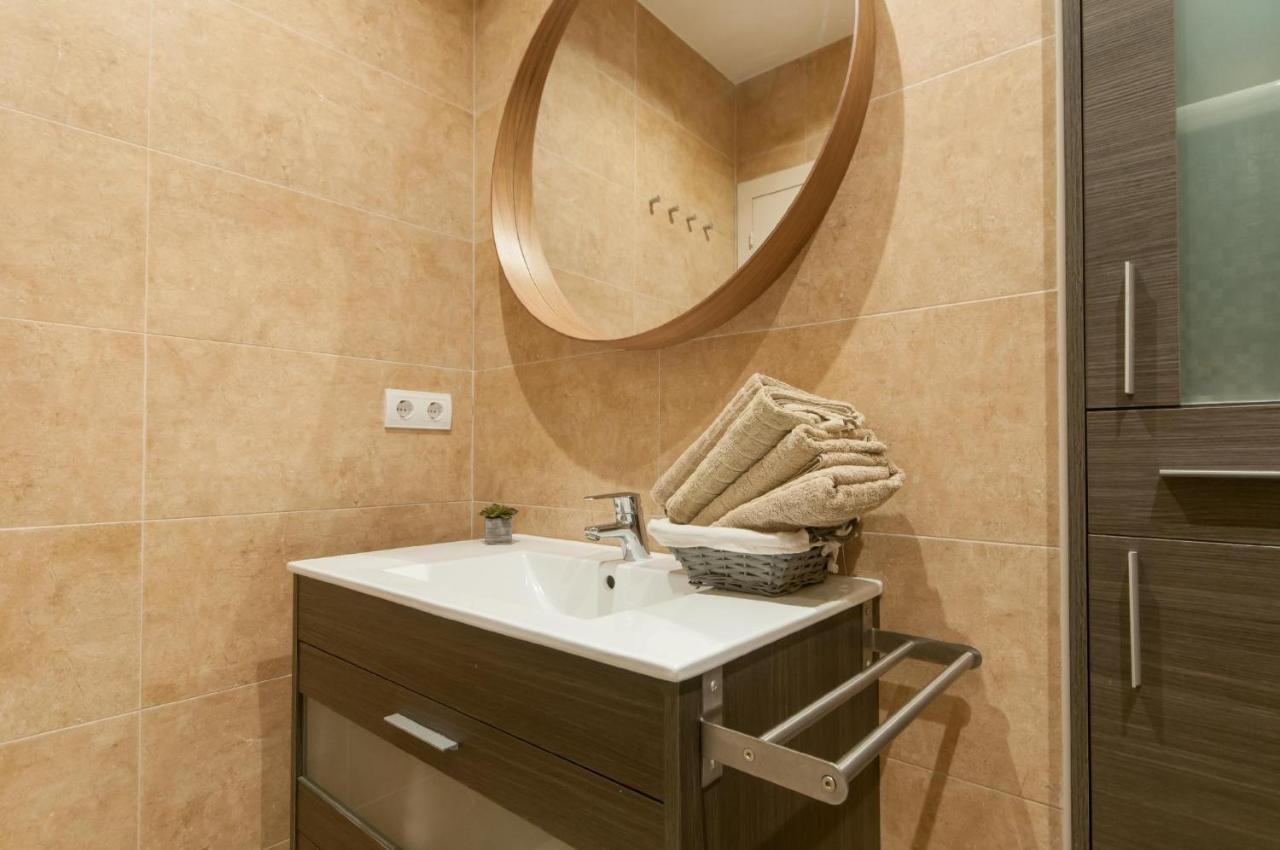 Elevated Experience - Urquinaona Apartman Barcelona Kültér fotó