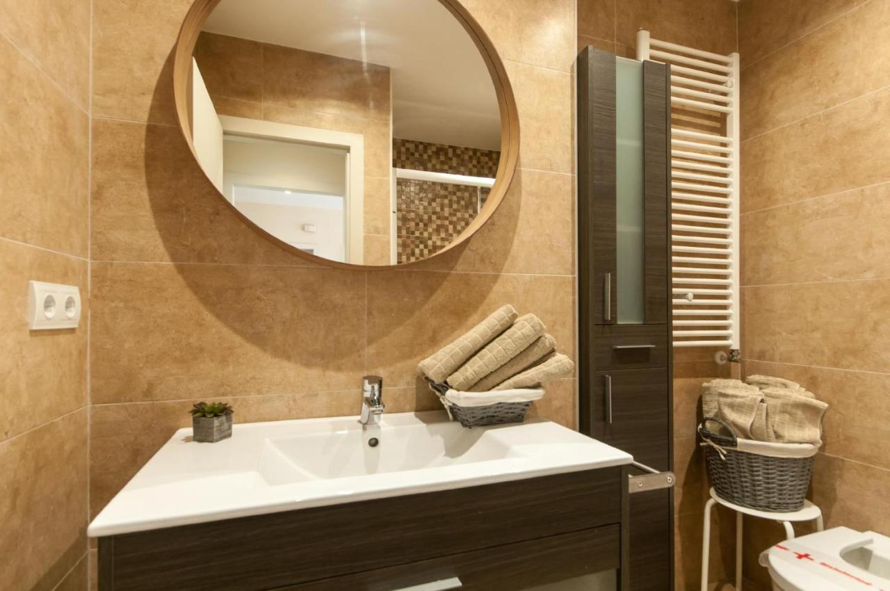Elevated Experience - Urquinaona Apartman Barcelona Kültér fotó